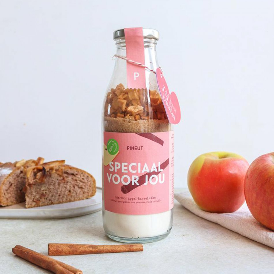 Pineut Appel-Kaneel Cake