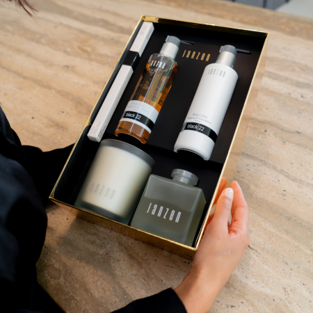 Luxury Moments Black 22-XL