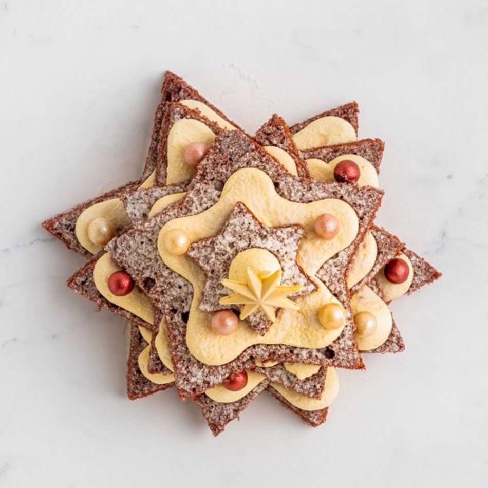 Red Velvet Kerstboomtaart